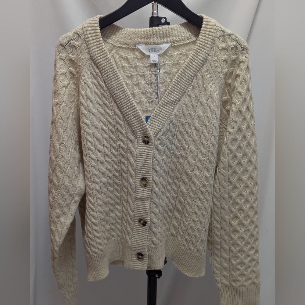 Market & Spruce Cream Cable Knit V-Neck Cardigan with Tortoiseshell Buttons